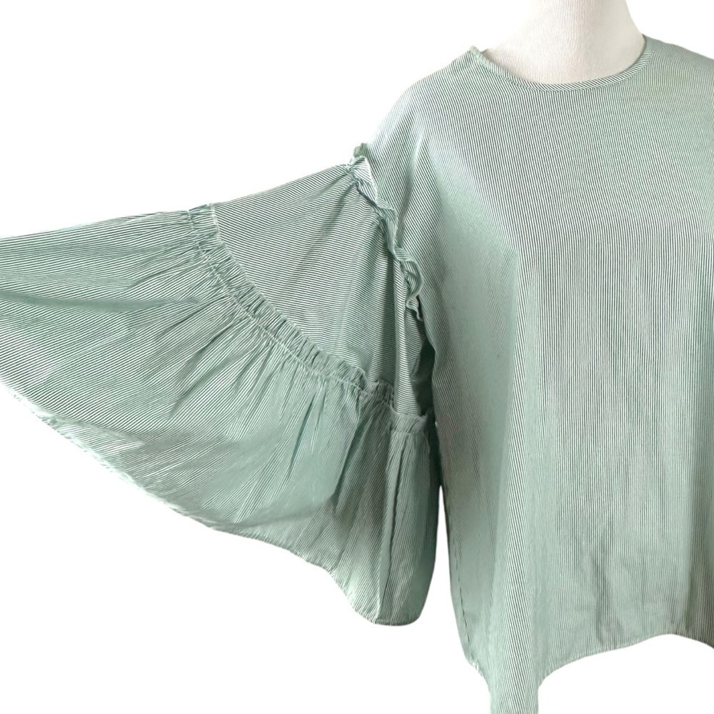 Anthropologie dRA Dramatic Bell Sleeve Striped Preppy Top in Green & White Small - Picture 4 of 10